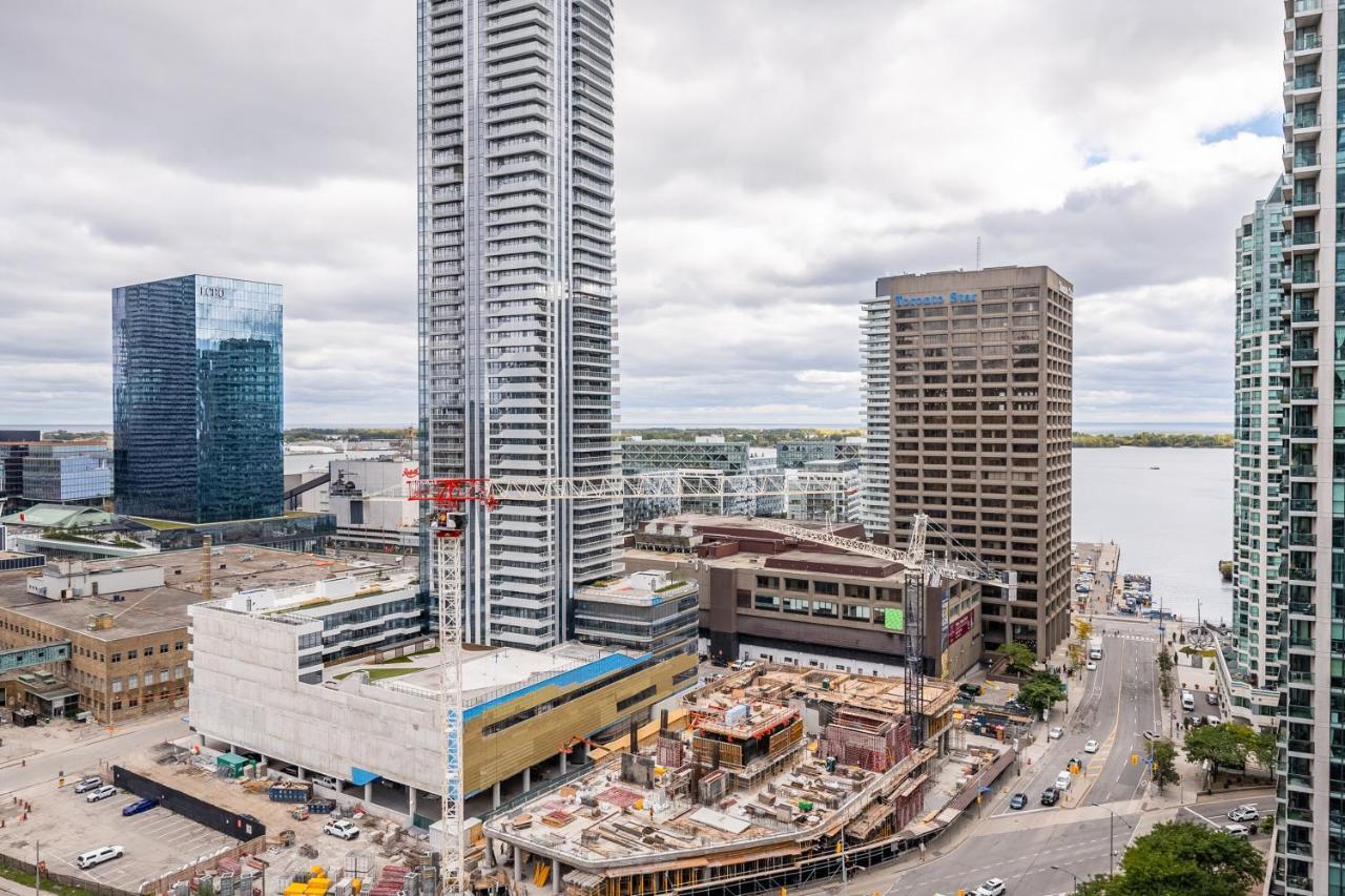 Globalstay Yonge St Condos Toronto Exteriör bild
